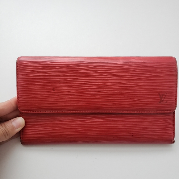 Authentic Louis Vuitton Red Epi Leather Wallet - Picture 3 of 15